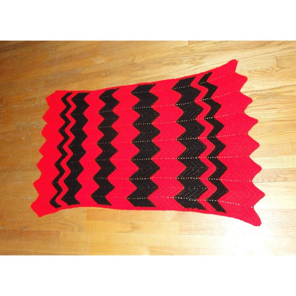 Handmade Crochet Red & Black Chevron Pattern Afghan throw blanket mcm retro